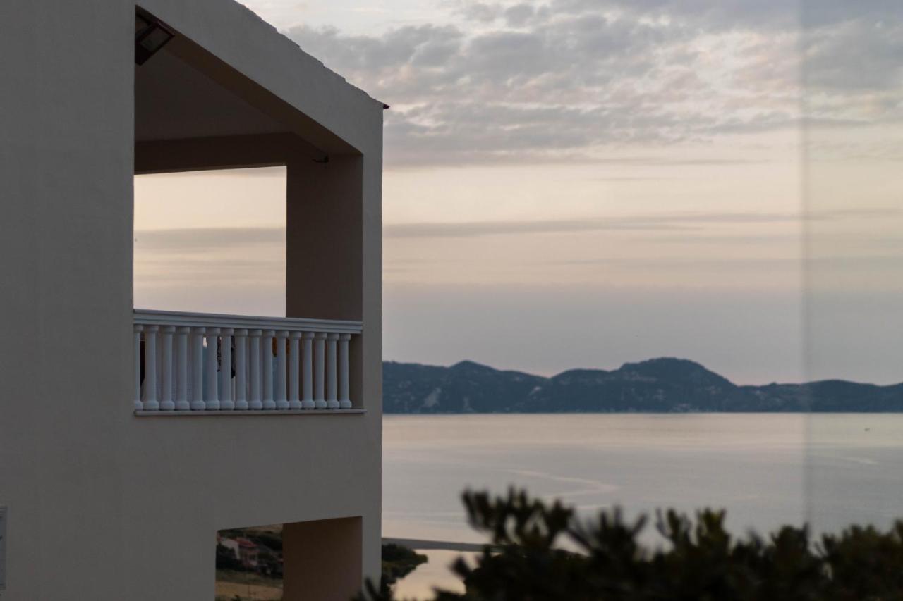 Pasifai Apartment Mourteri